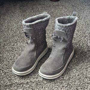 Skechers Women's Gray Winter Boots